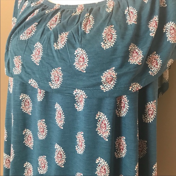 Old Navy Off Shoulder Swing Top - Picture 3 of 6